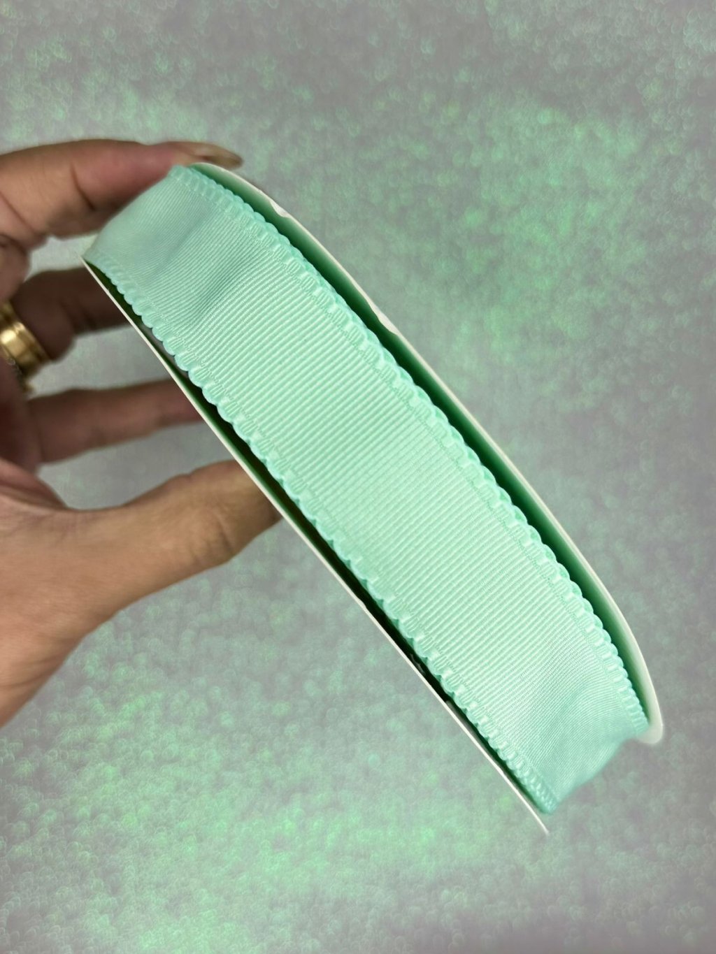 Fita Gorgurão Borda Trabalhada Mili Cor513-VERDE MENTA 25mm 02mt