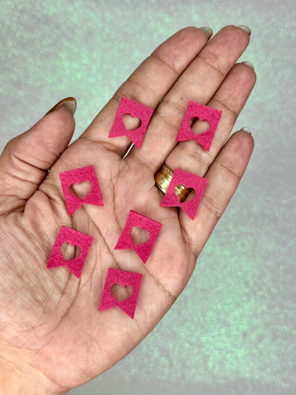 Aplique Bandeirinha Coração Feltro Ref:33327 PINK 1,5x2cm 20und