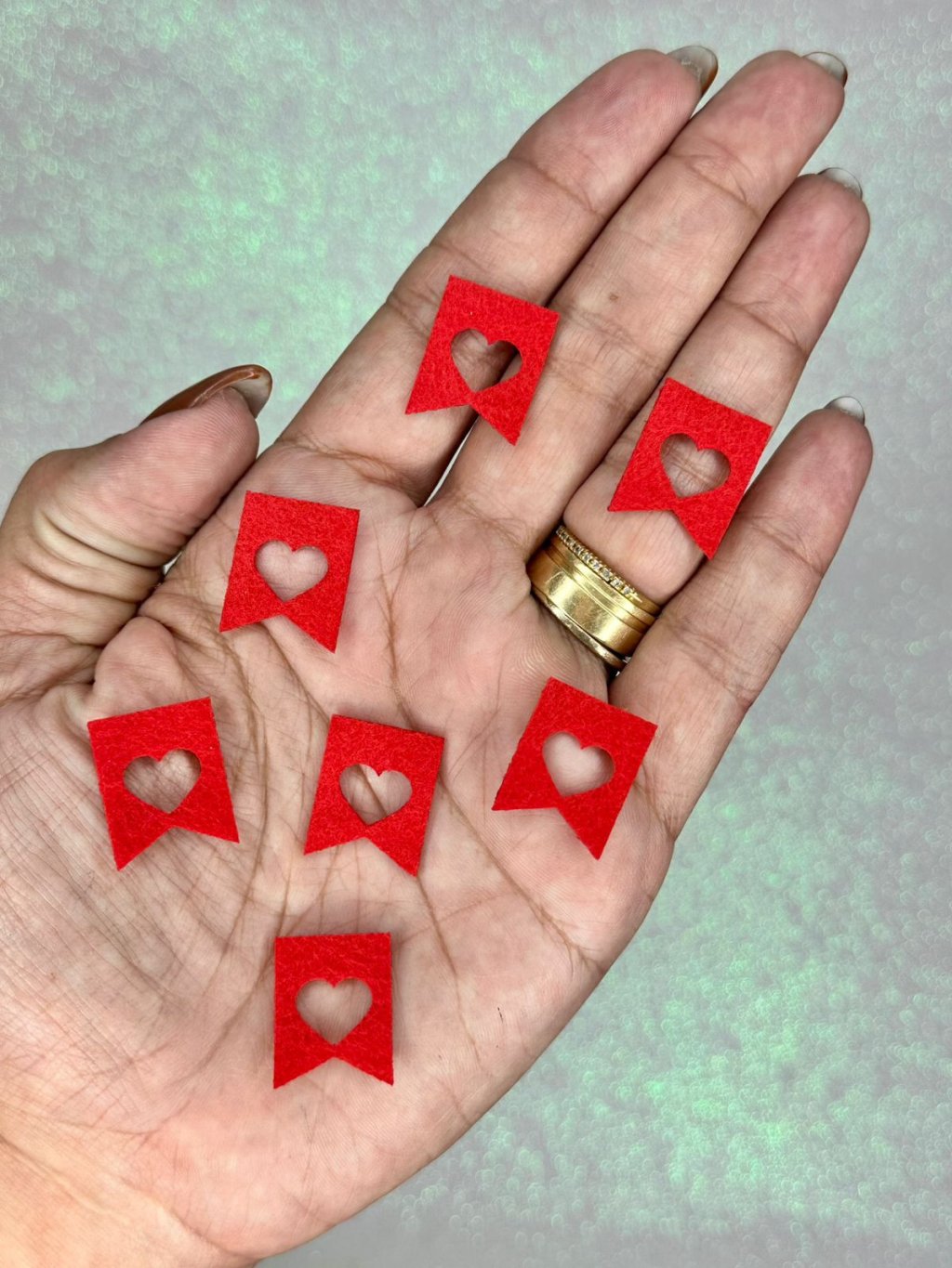 Aplique Bandeirinha Coração Feltro Ref:33327 VERMELHO 1,5x2cm 20und
