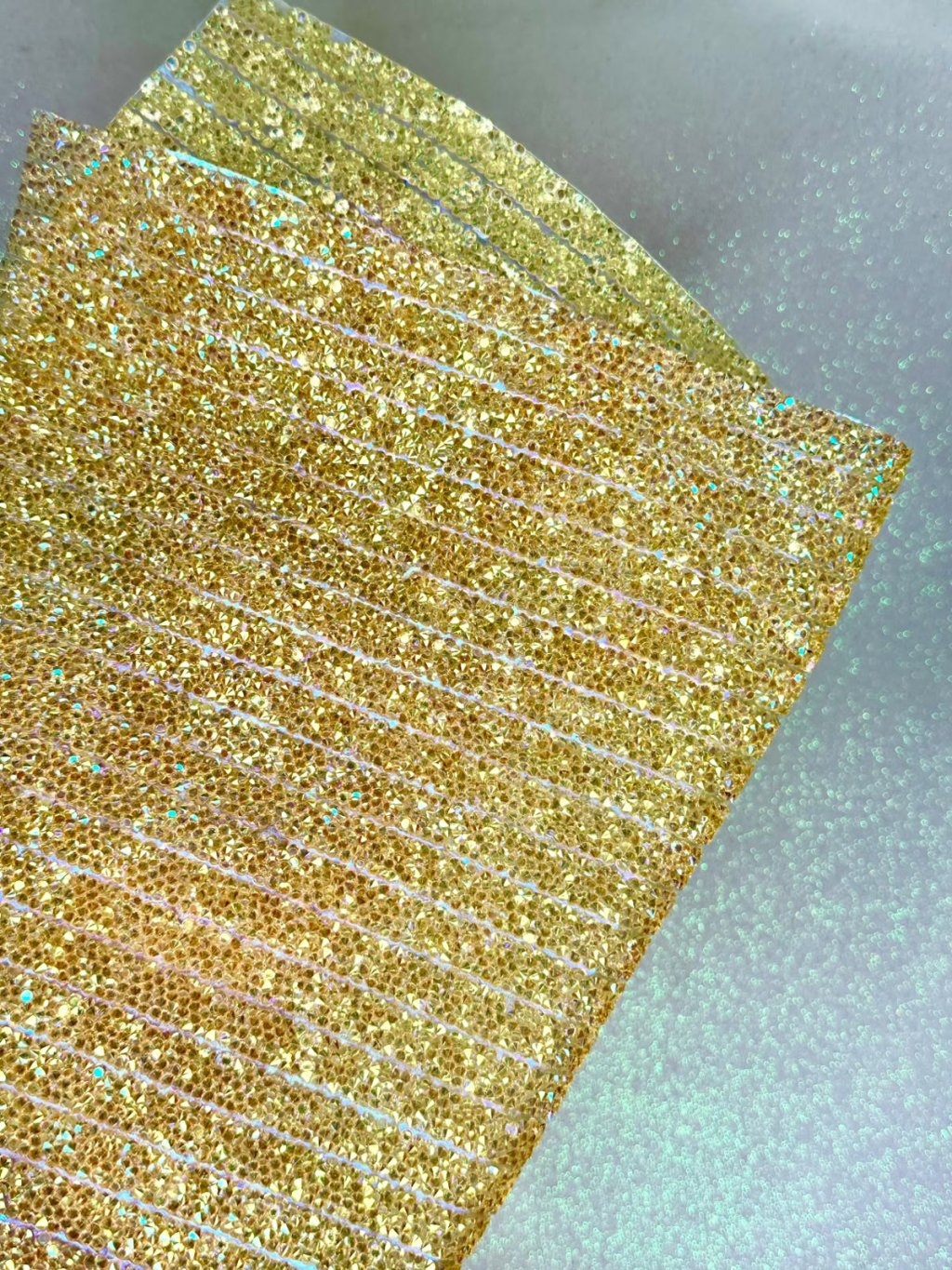 Micro manta strass cravejado Lomil Ref:7384 AMARELA 10mm 02und