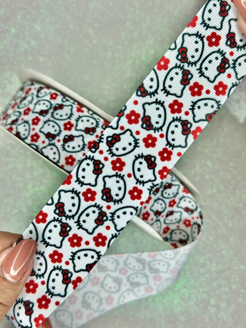 Fita Gorgurão Hello Kitty (Flores) Mili Ref:33466 VERMELHO 38mm 05mt