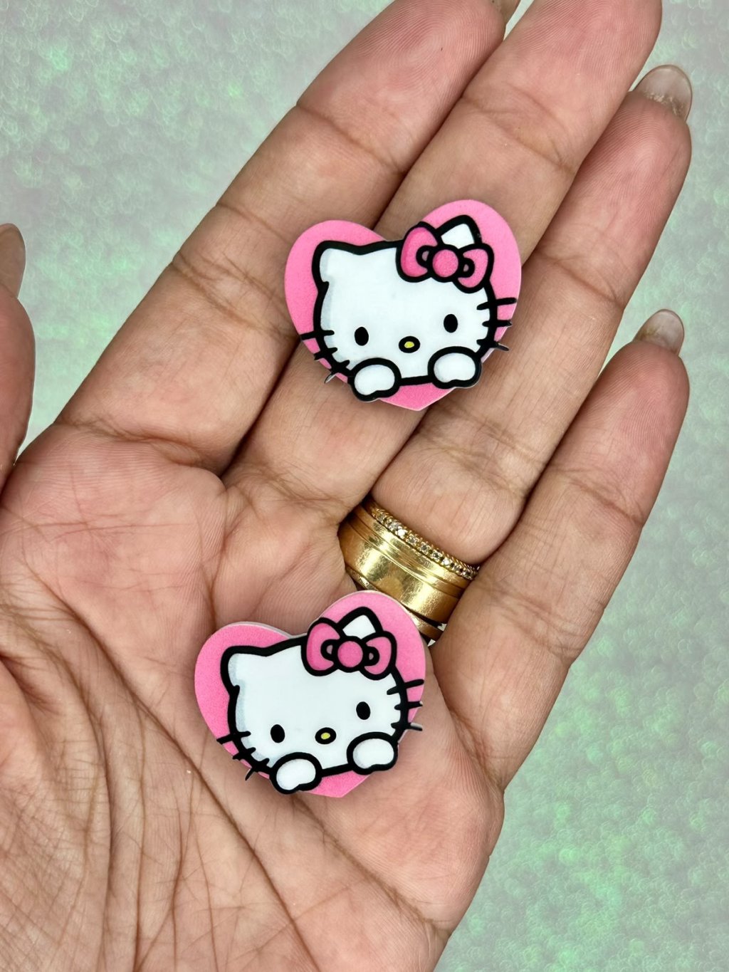 Aplique Acrílico Hello Kitty (Coração Liso) Mili Ref:33465 ROSA CLARO 25mm 02und