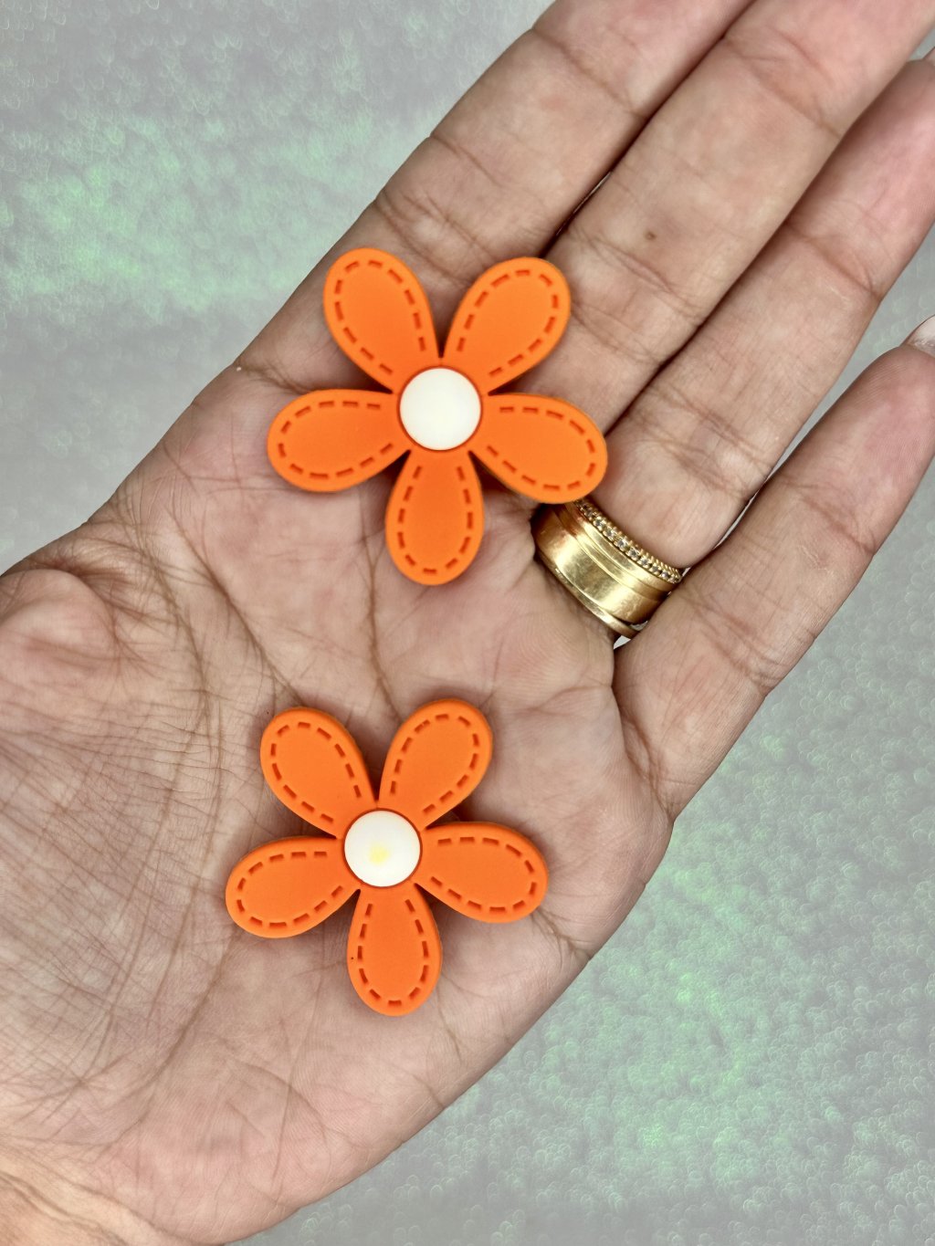 Aplique Emborrachado Flor Pesponto Ref:3272 LARANJA/BRANCO 40mm 02und