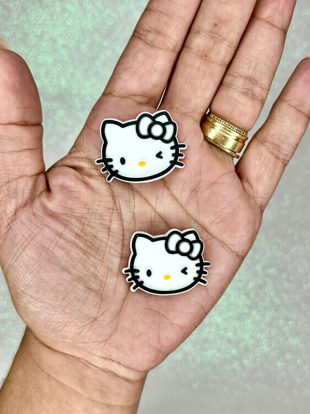 Aplique Emborrachado Hello Kitty (CABEÇA CONTORNO) Ref:32718 BRANCO/PRETO 35mm 02und