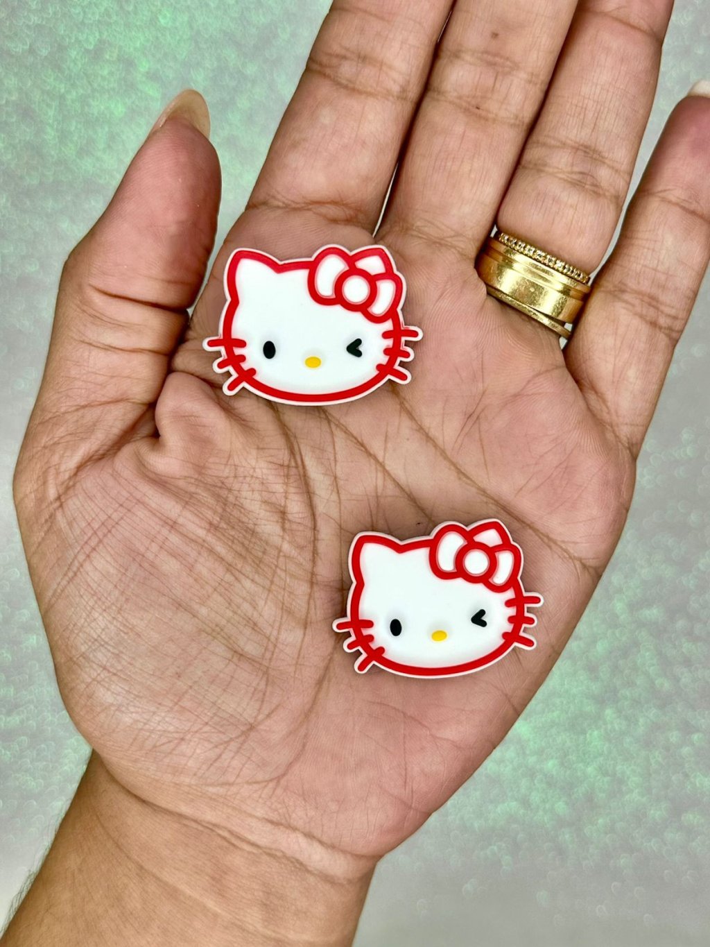 Aplique Emborrachado Hello Kitty (CABEÇA CONTORNO) Ref:32718 BRANCO/VERMELHO 35mm 02und