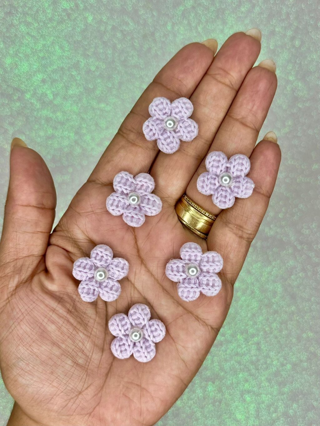 Aplique Flor Tricô com Pérola Mili Ref:33701 LAVANDA 25mm 06und
