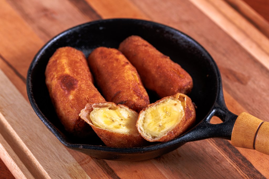 Porção de banana frita