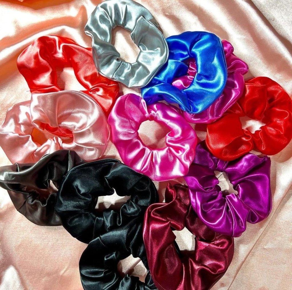 Scrunchie Xuxinha de Cetim