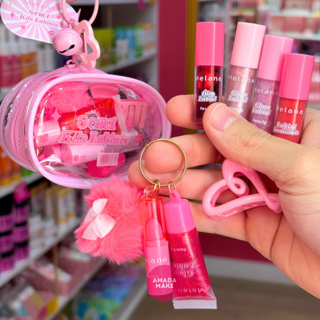 Kit Gloss Chaveiro Pompom Lip Tint Balm e Presilha de Cabelo Melana