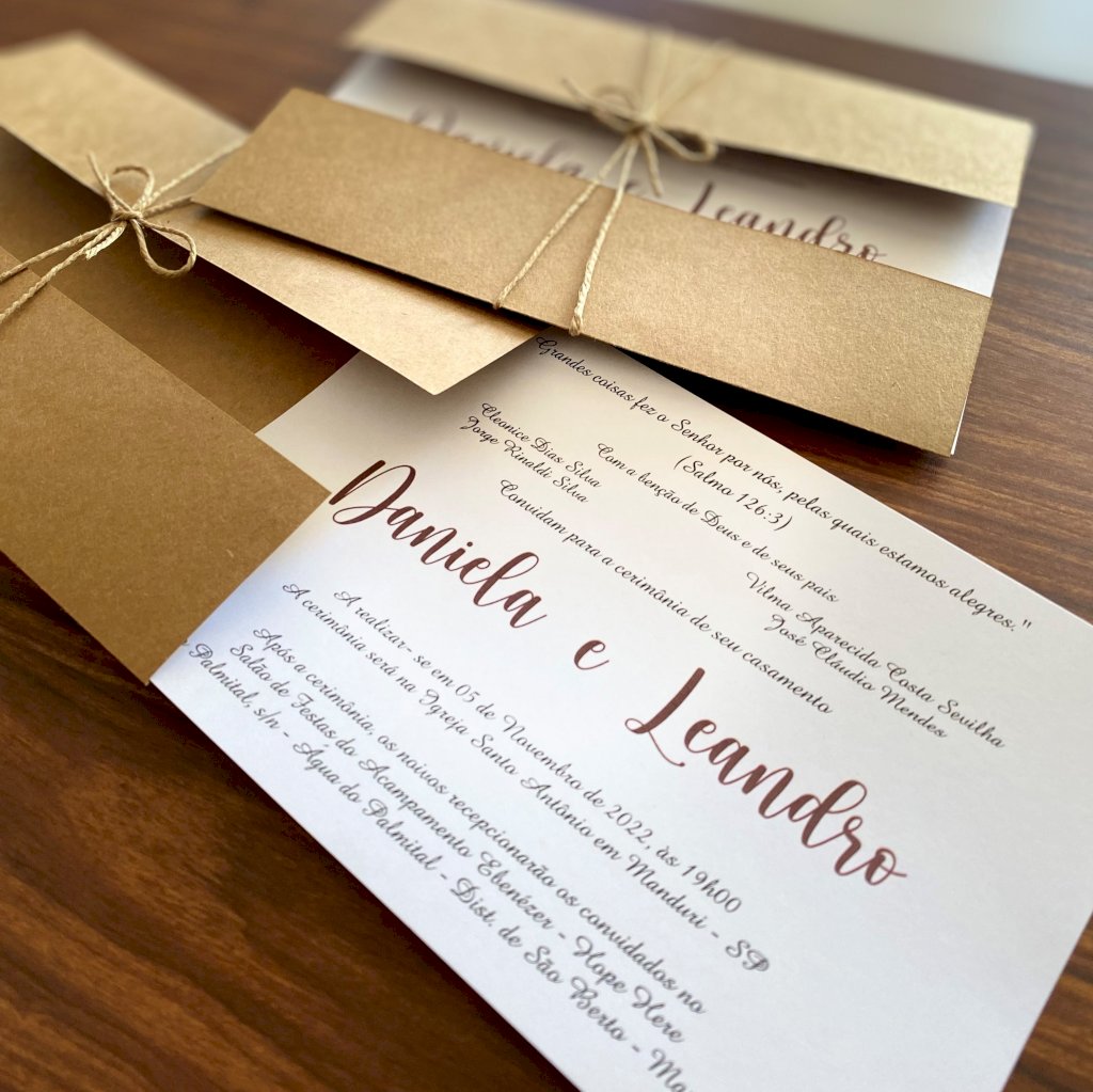 Convite de casamento (Premium-36) Envelope Kraft Rústico Cartão c/ laço Rami