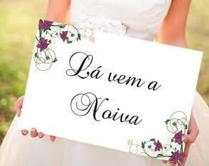 Plaquinhas Para Entrada de Daminha e Pajen (Diversos - 46) Floral Lá vem a noiva