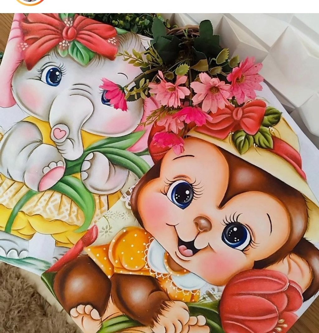 Macaquinha Sarita e elefoa clarinha 