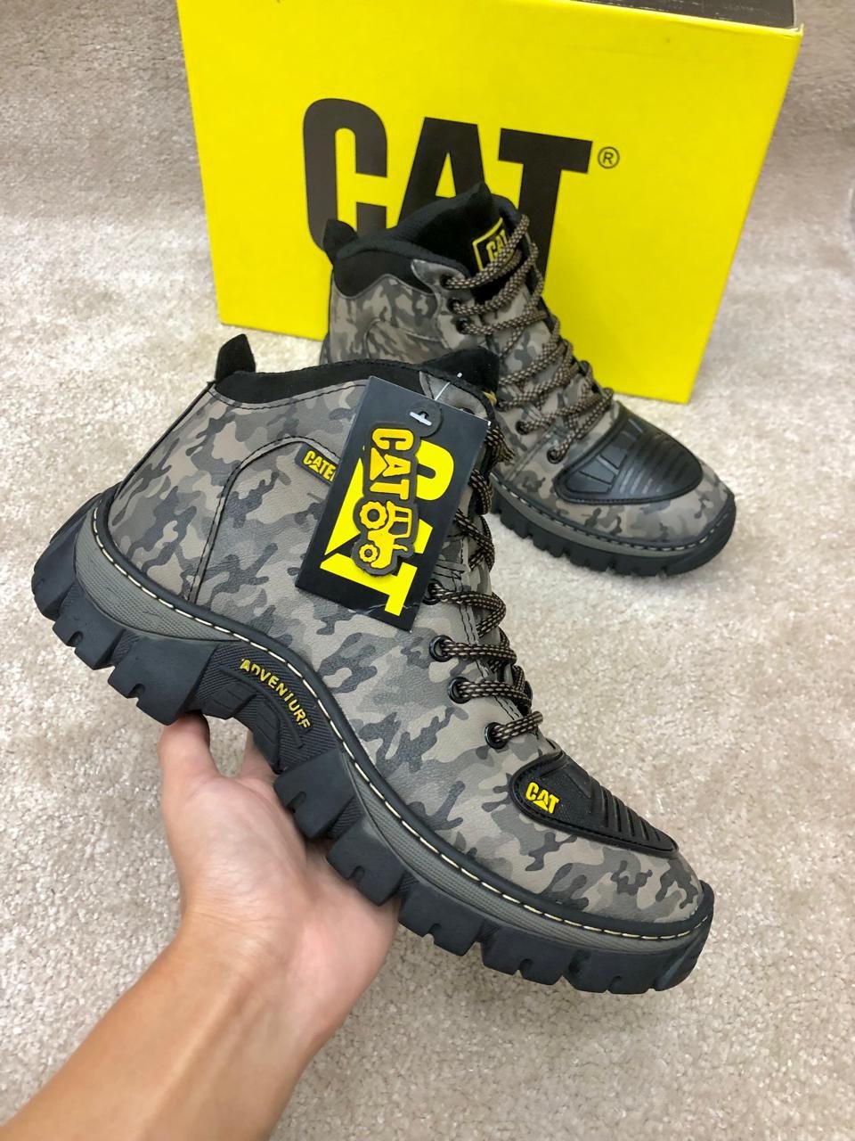 Caterpillar motoqueiro 