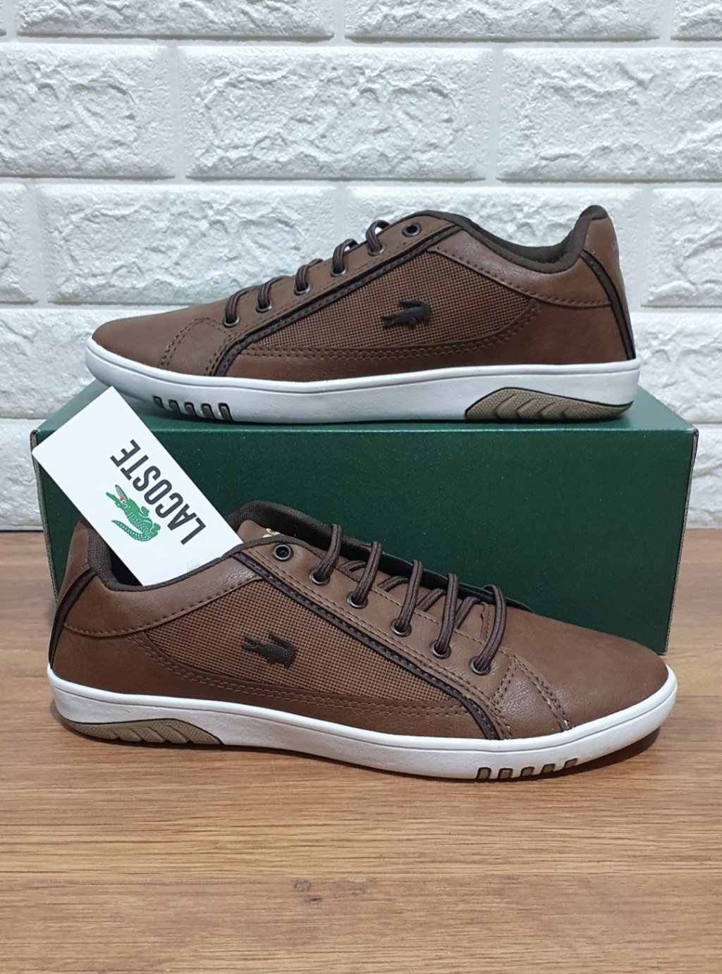 Sapatênis Lacoste elástico 