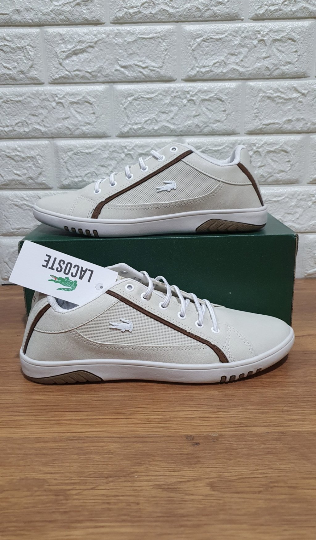 Sapatênis Lacoste elástico 