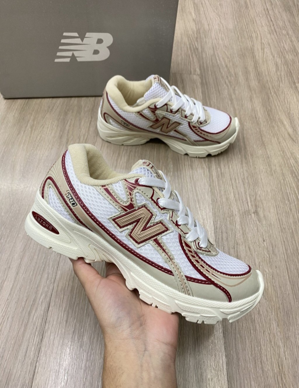 New balance 740