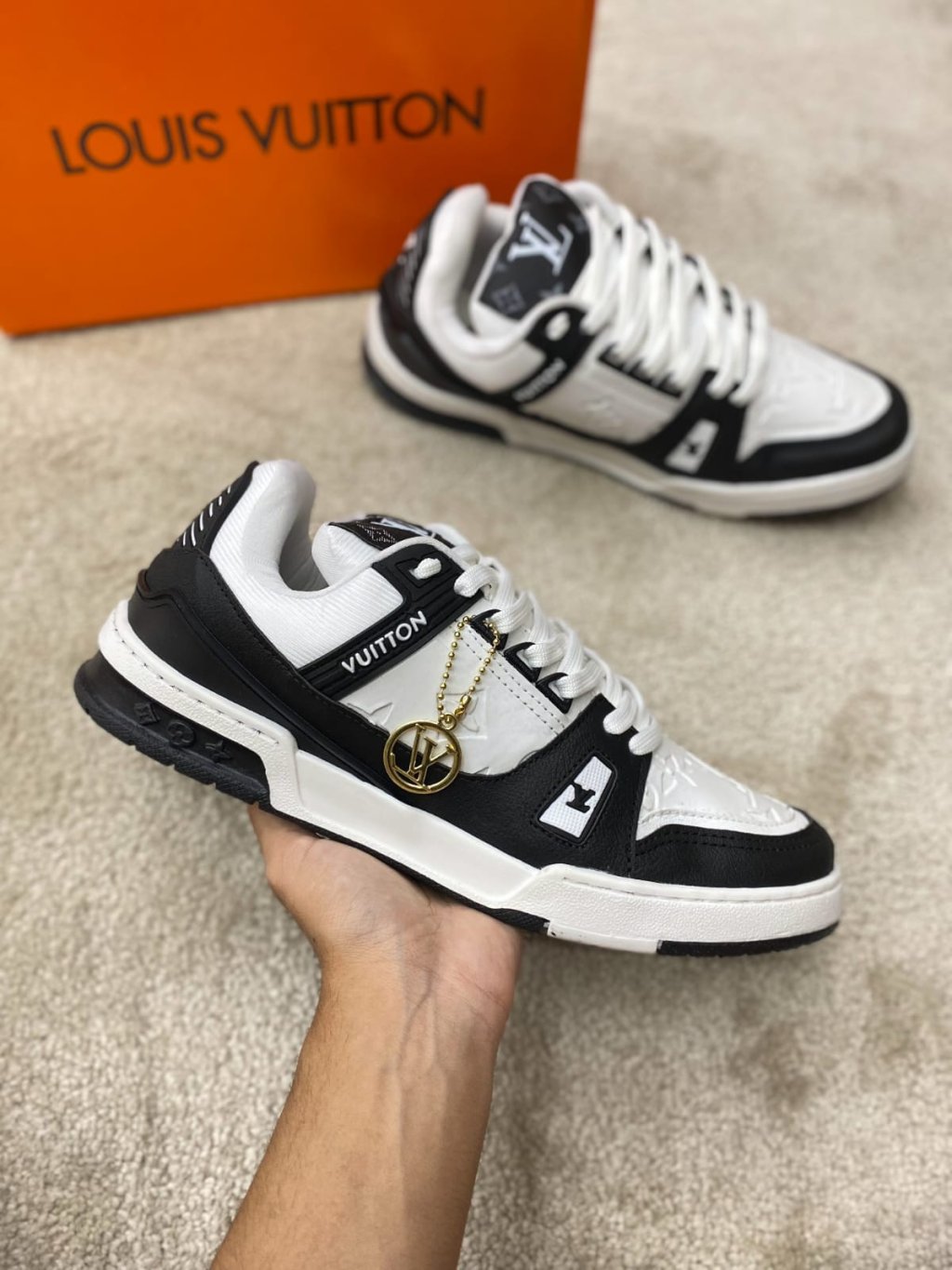 Louis vuitton running