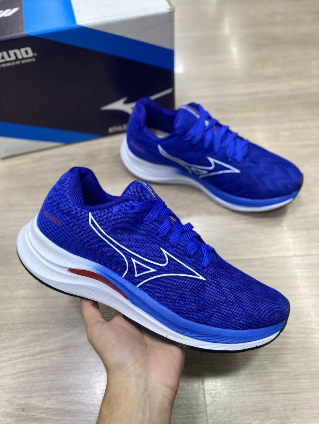 Mizuno wave Rider 26