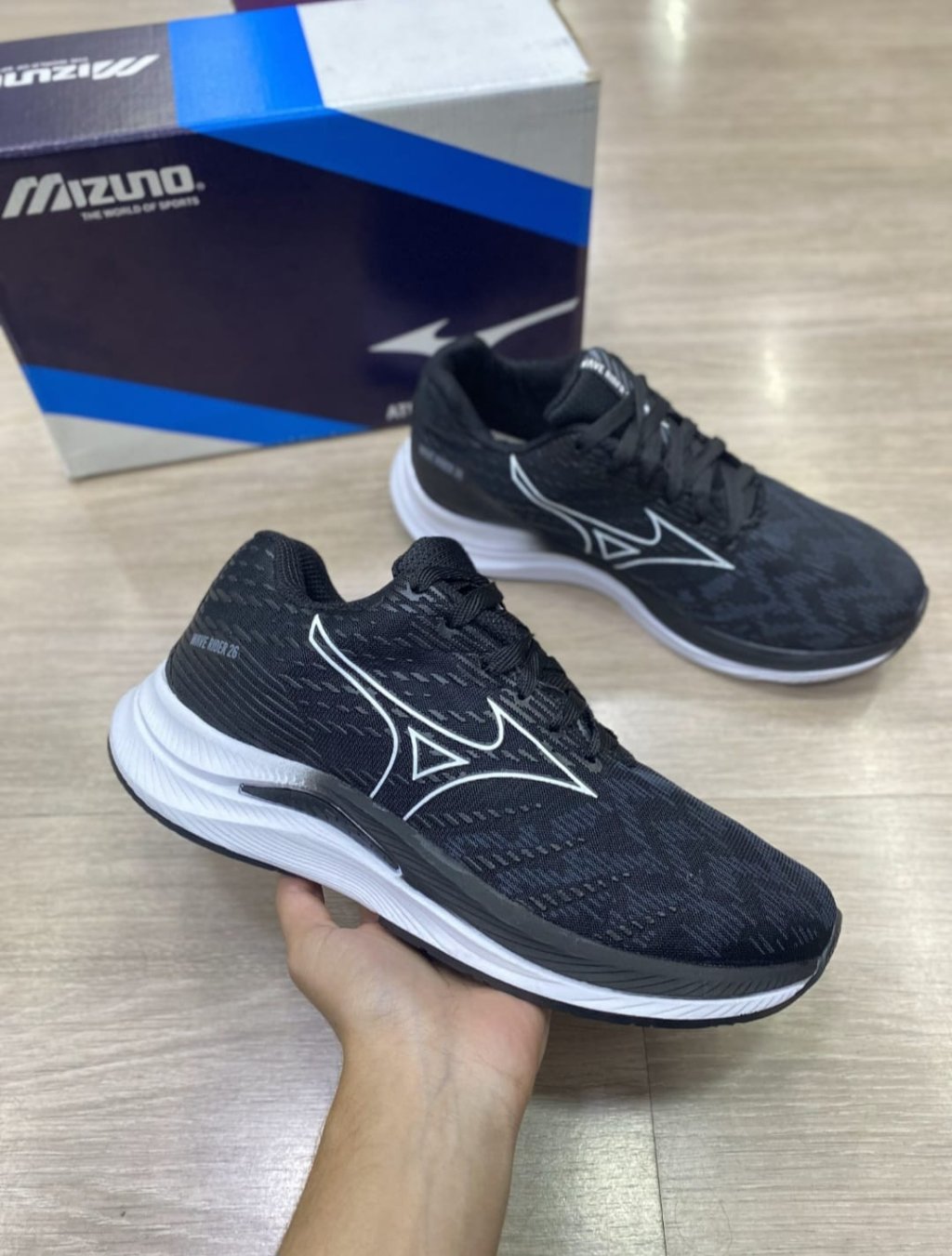 Mizuno wave Rider 26