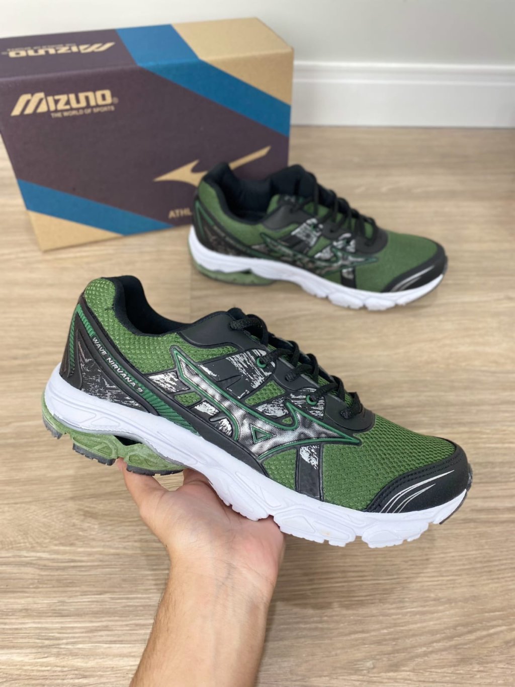Mizuno Nirvana 