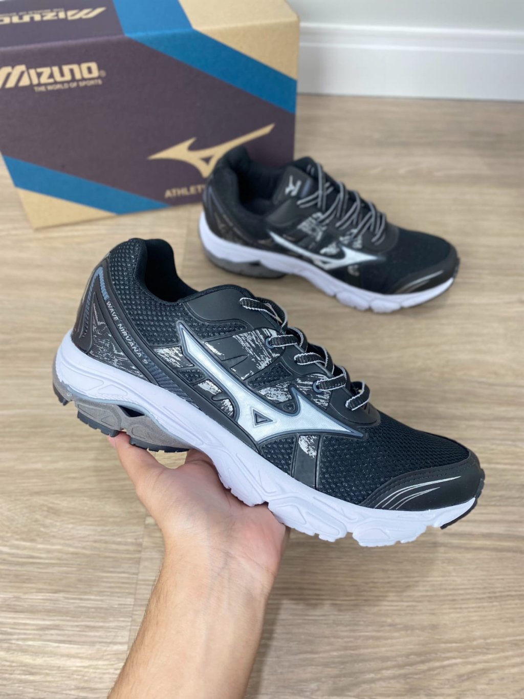 Mizuno Nirvana 