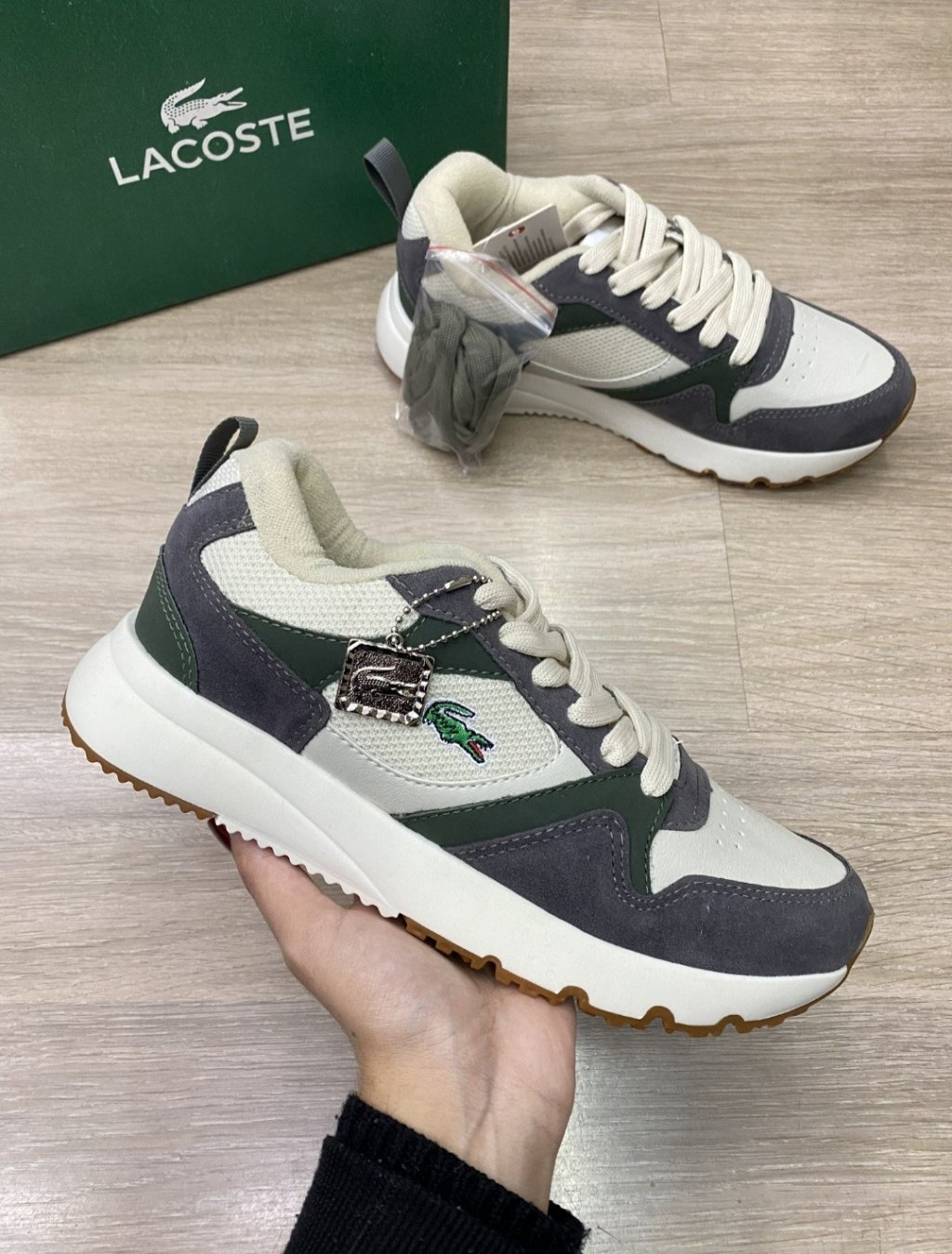Tênis lacoste 