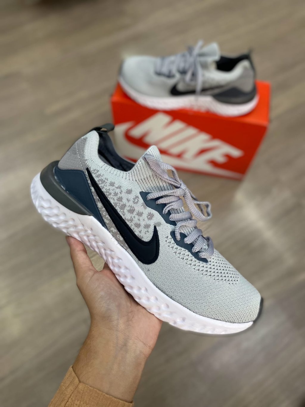 Nike Odyssey React Flyknit