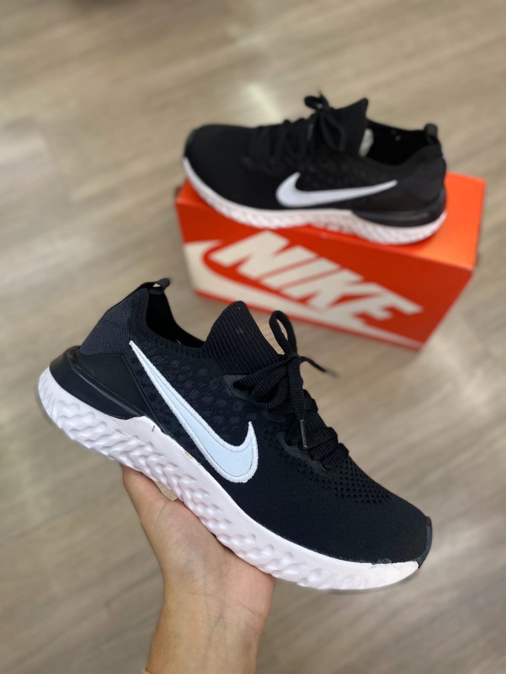 Nike Odyssey React Flyknit