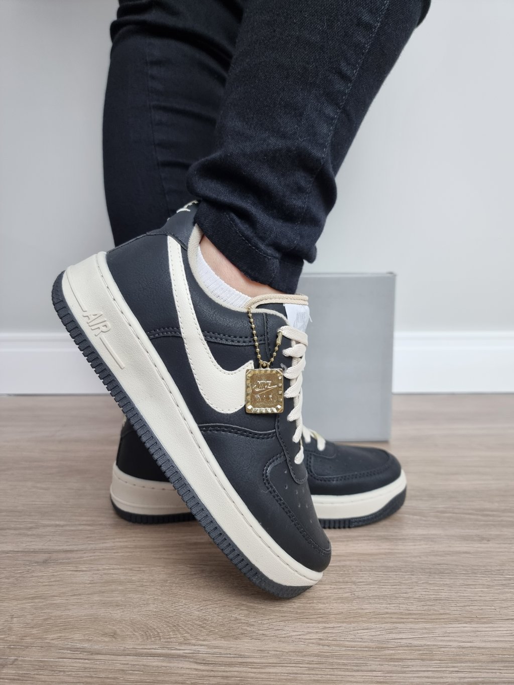 Nike Air Force 1 Low 