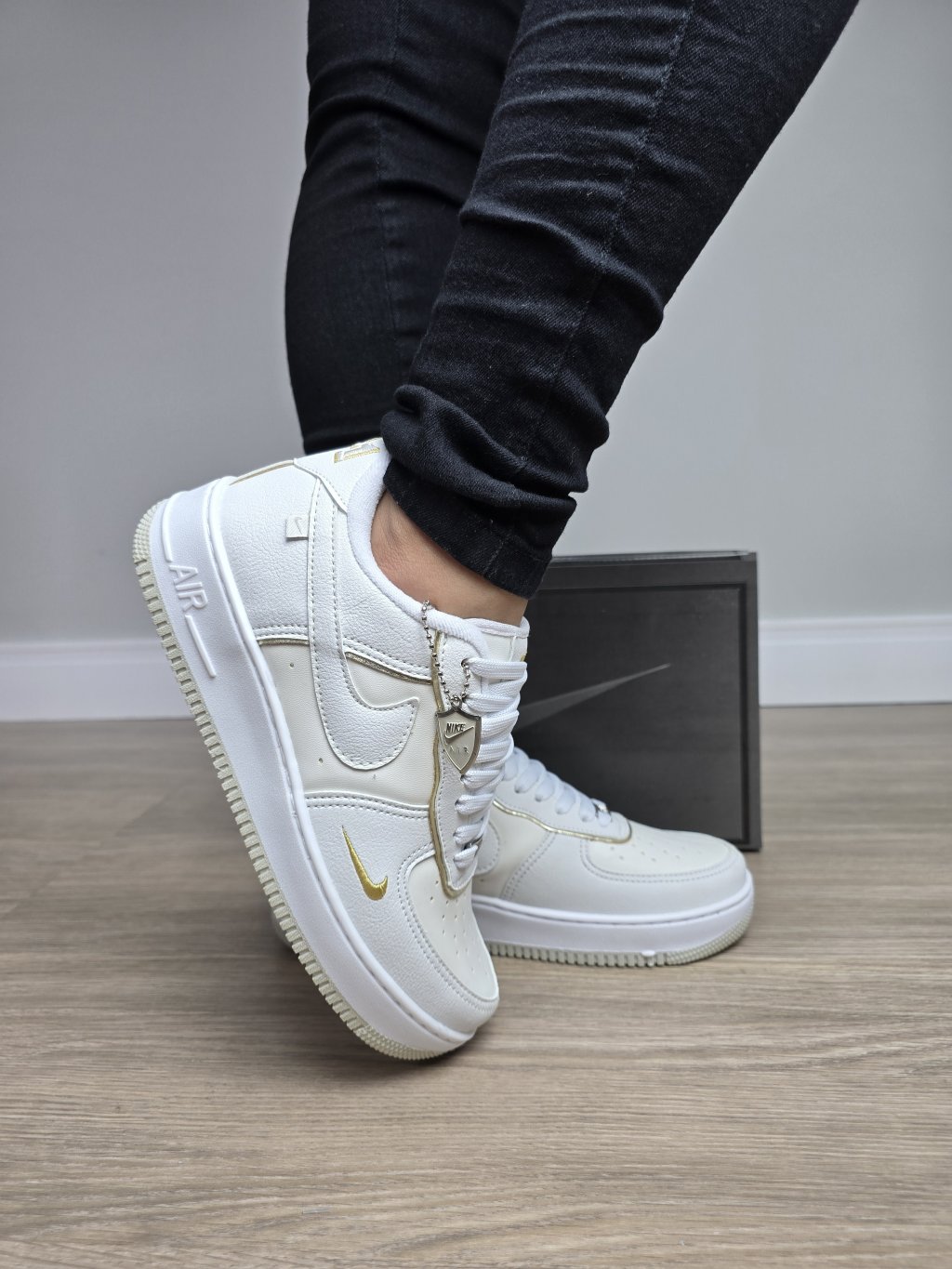Nike Air Force Essential