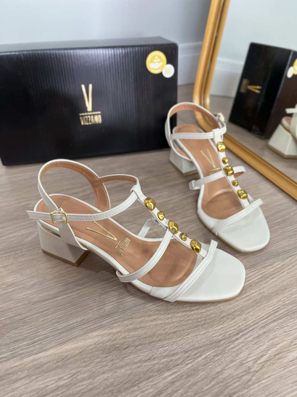 Salto Vizzano 5cm tiras, pedras de ouro 