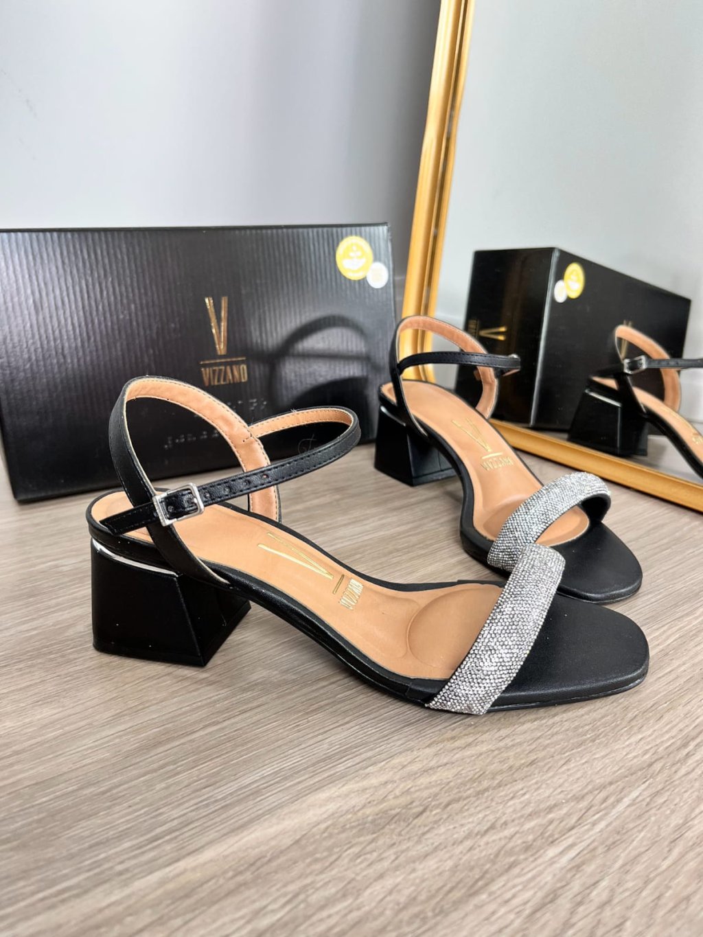 Salto vizzano 5cm, tira na frente de strass 