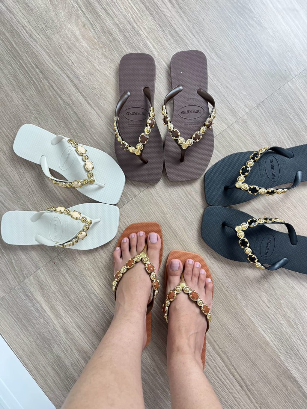 Chinelo feminino corrente caramelo 