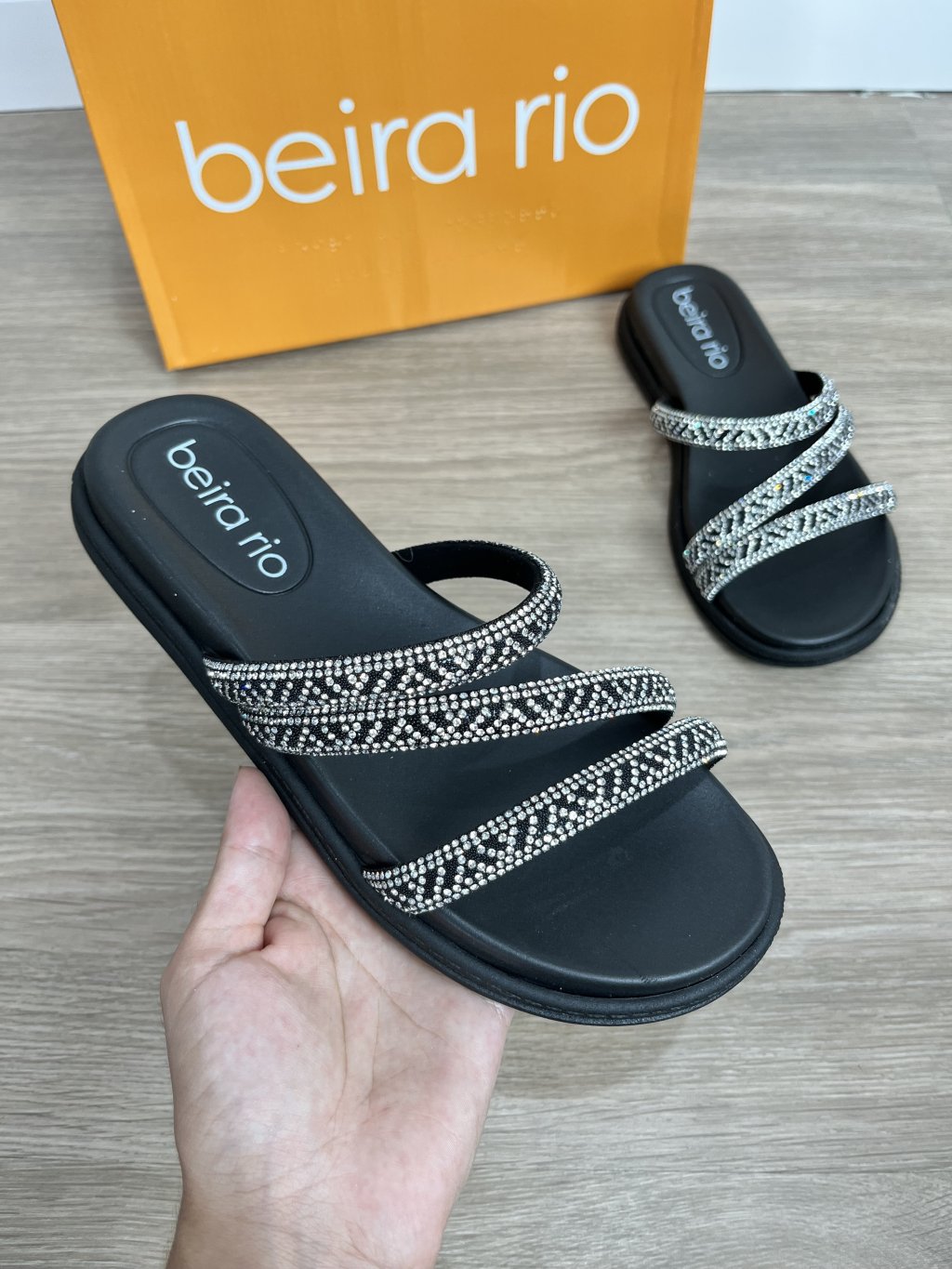 Papete beira rio vidro