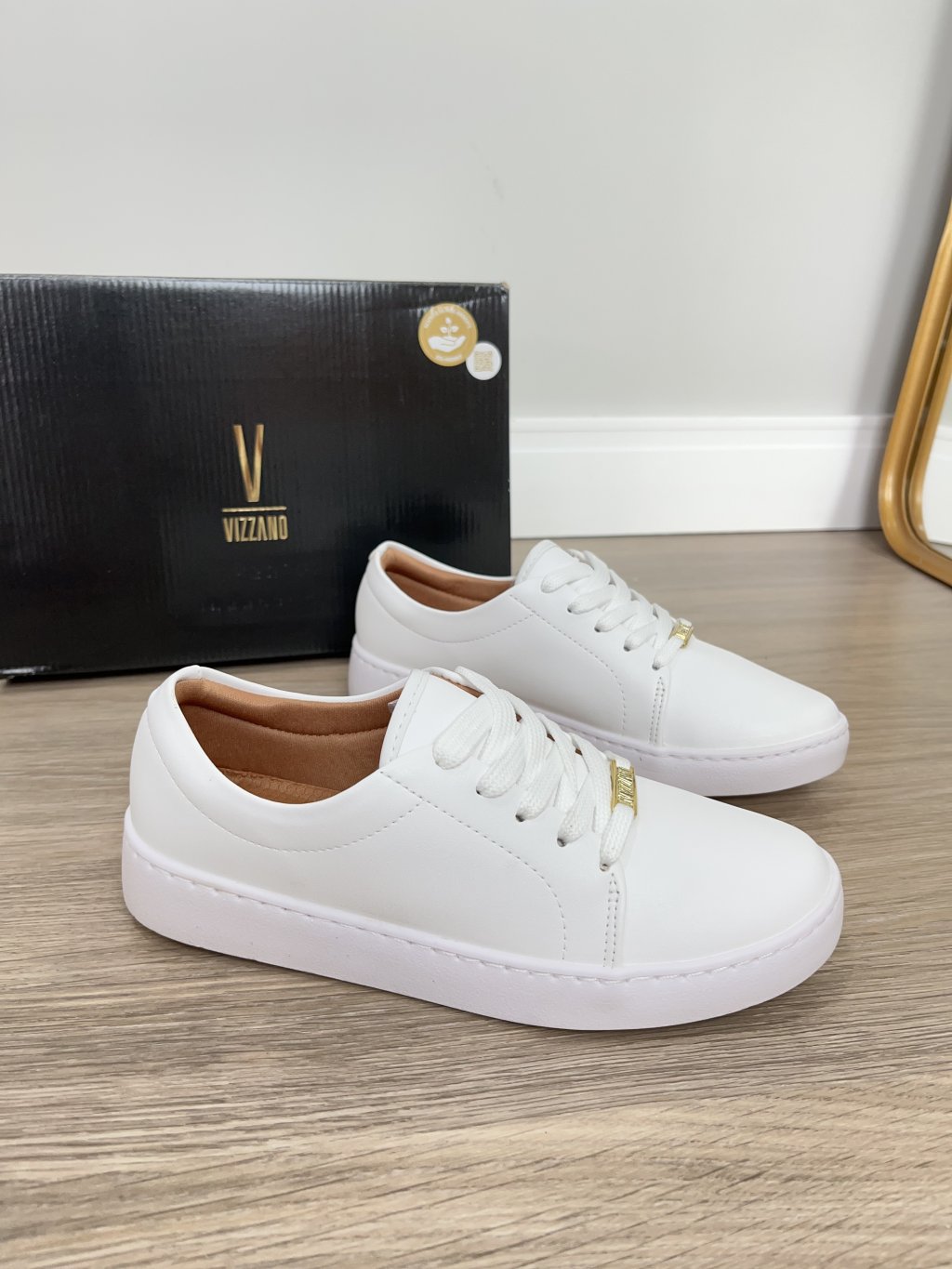Tênis Vizzano liso 