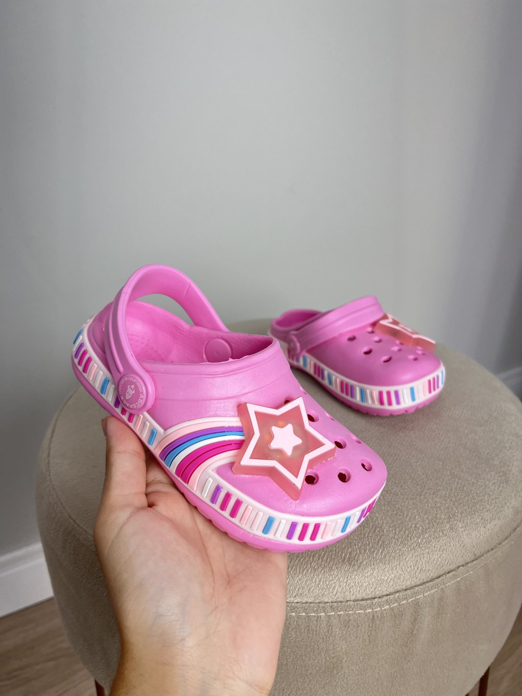 Crocs led
