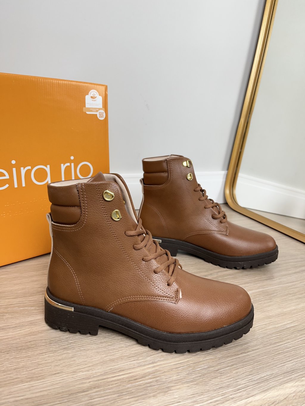 Bota coturno cadarço beira rio 