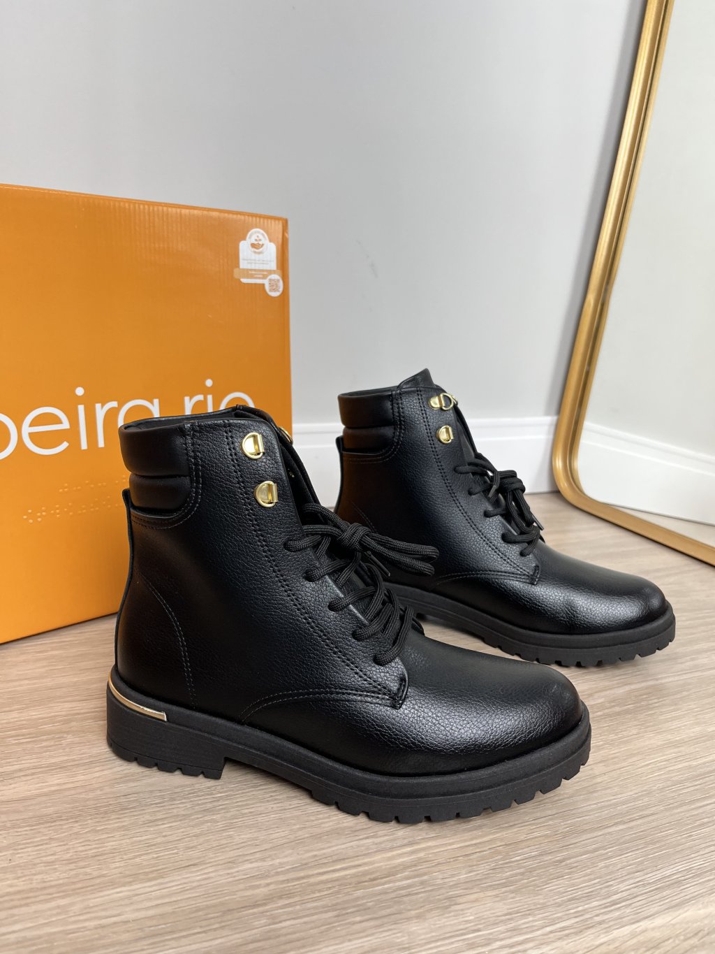 Bota coturno cadarço beira rio 