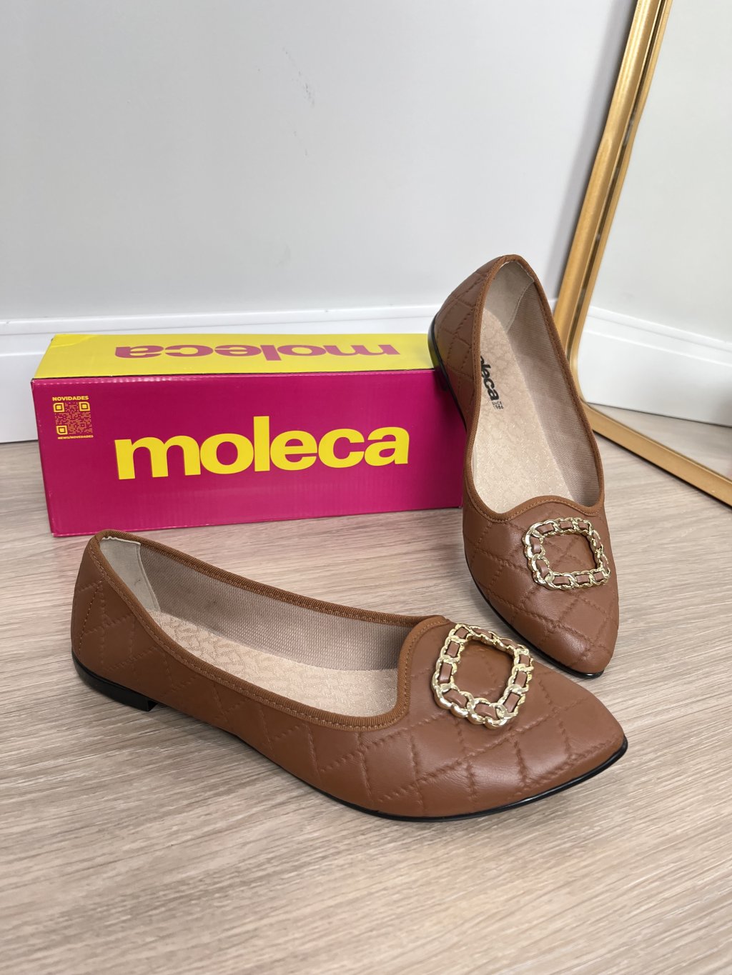 Sapatilha fivela quadradinha moleca 