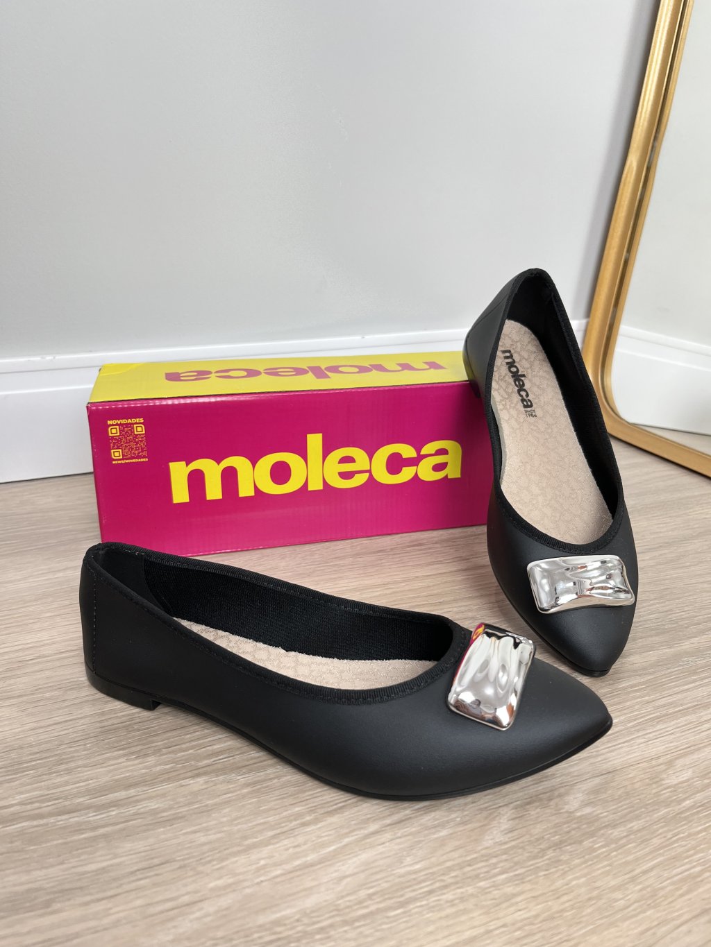 Sapatilha detalhe metalizado moleca