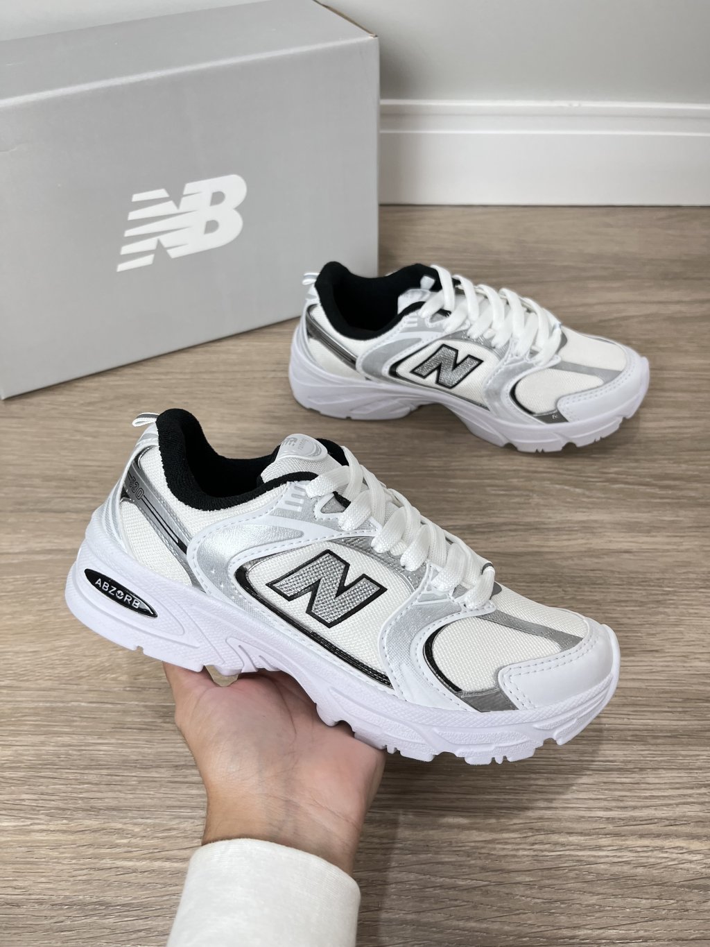 New balance 740