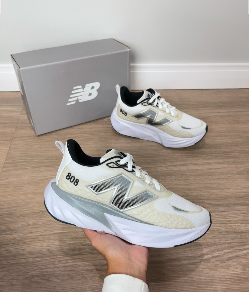 New Balance 808