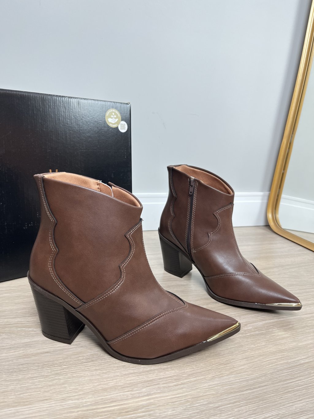 Bota Vizzano cano baixo