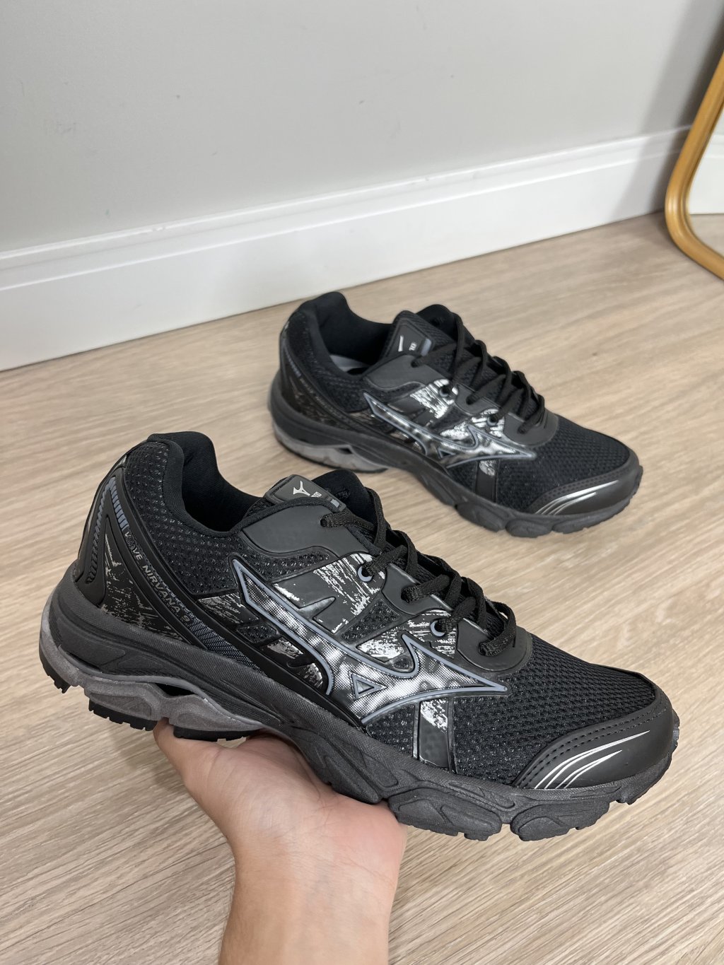 Mizuno última 7