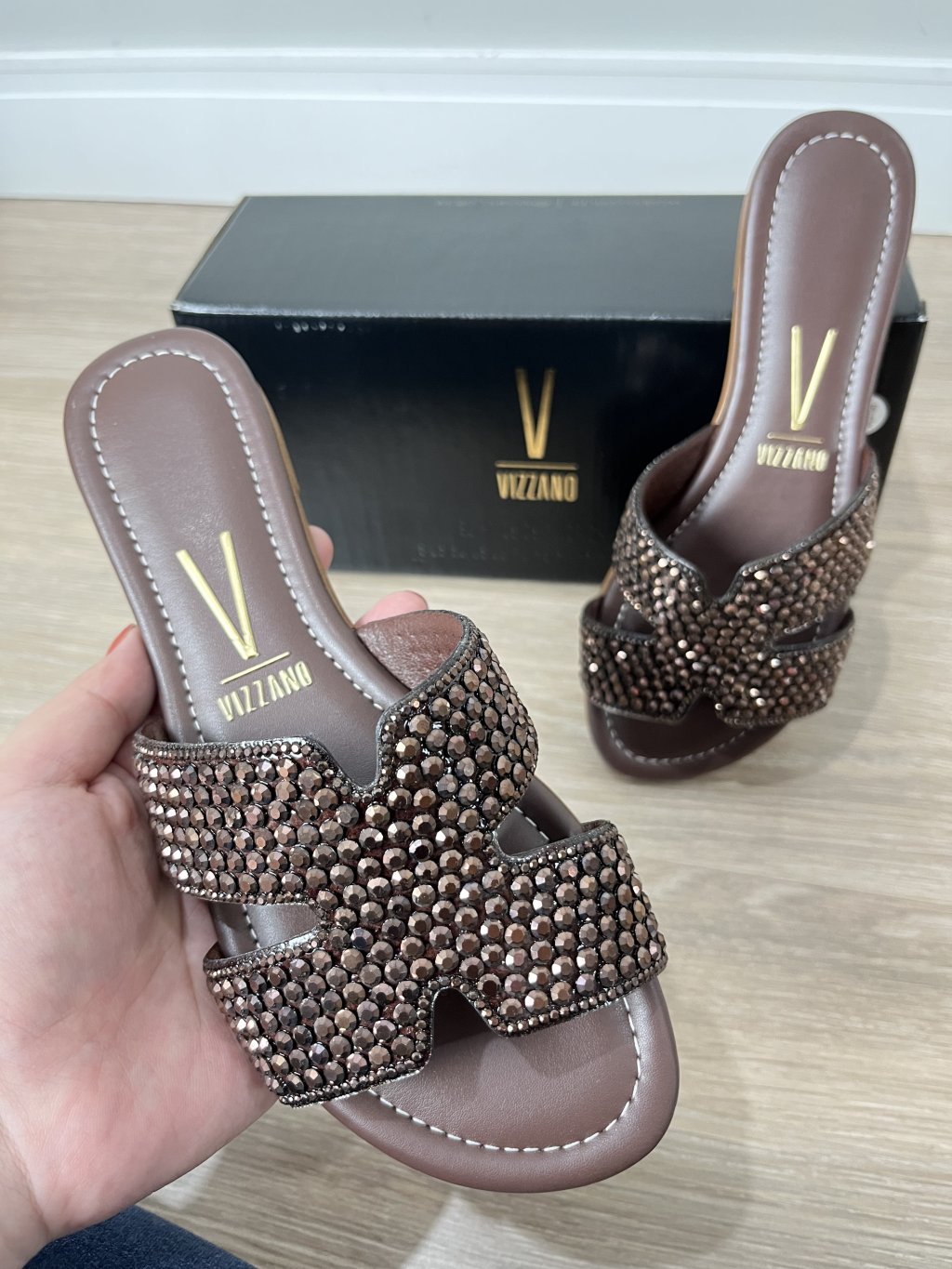 Rasteirinha Vizzano cravejado 