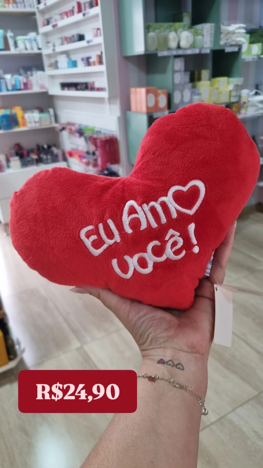 PELÚCIA CORAÇÃO SEM BRAÇOS: EU AMO VOCÊ