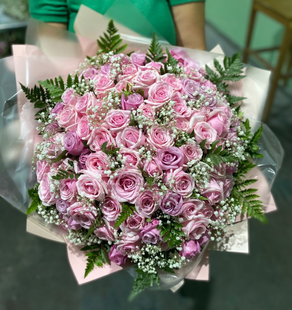 RAMALHETE DE 100 ROSAS COR-DE-ROSA (1826)