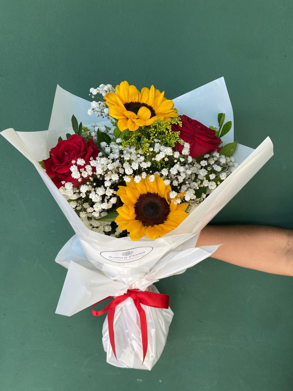 RAMALHETE GIRASSOL COM ROSA VERMELHA (1767)