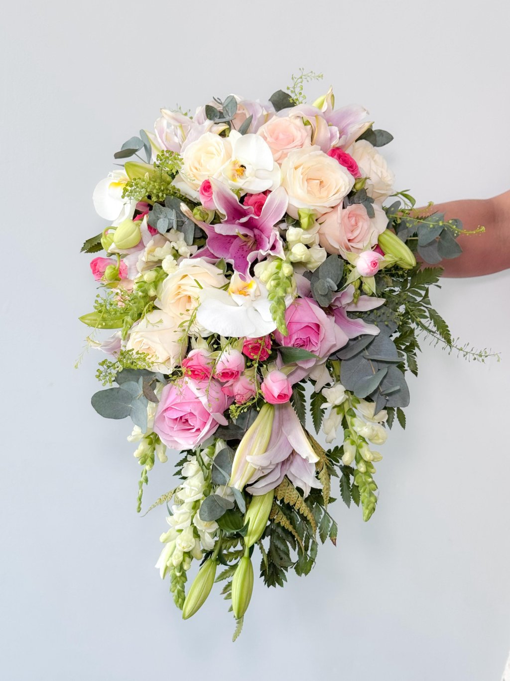 BUQUE DE NOIVA TAYLOR CASCATA 2451