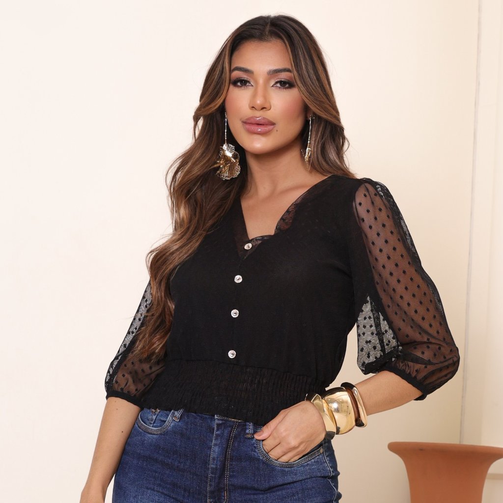 Blusa Feminina Decote V com Botões Decorativos